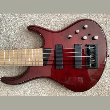 MTD Kingston Z5 35" USA Bartolini preamp i snímače