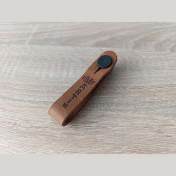 Poutko pro uchycení popruhu Martin Guitar Brown Headstock