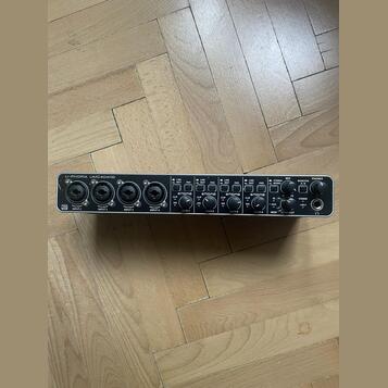 Behringer U-Phoria UMC404HD USB zvuková karta