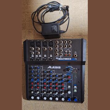 Analogový ALESIS Multimix 8 USBFX