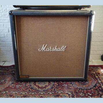 Koupím box Marshall JCM800B nebo 1982B