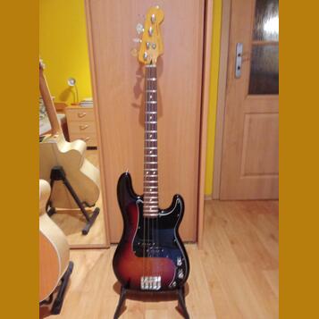 Fender Precision MIM Limited Edition - zánovná