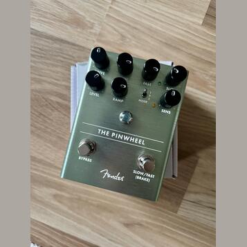 Fender Pinwheel Rotary Speaker Emulator