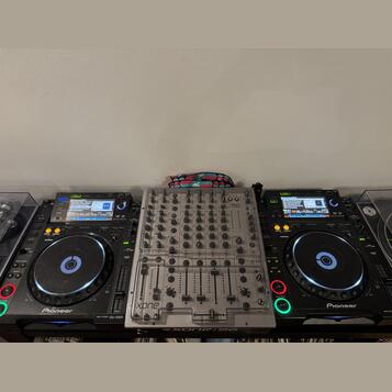 2x CDJ 2000