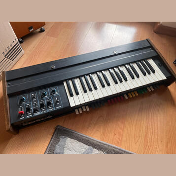 Teisco (Kawai) 100p