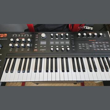 ASM Hydrasynth keyboard