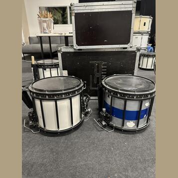 Pochodový malý bubon, marching snare