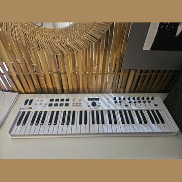  Prodám Arturia Keylab 61 Essential
