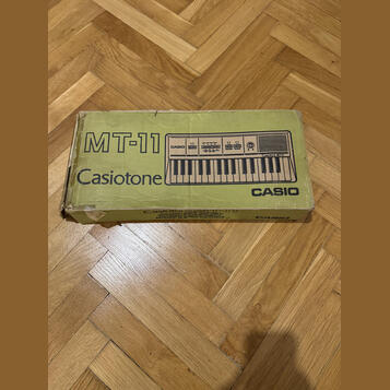 RARE Vintage Casio Casiotone MT-11 1980s Analog Synthesizer 