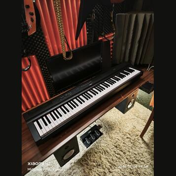 Yamaha P125 s origo příslušenstvím full 3 ped. FC35 100%stav