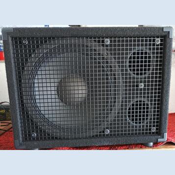 Baskytarový box DAS 12L1x12" 400W 8ohm
