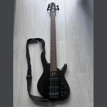 Baskytara Cort Artisan B5 (5-strunná)