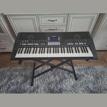 Yamaha s550