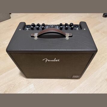 KOMBO pro akustiku Fender Acoustic Junior GO