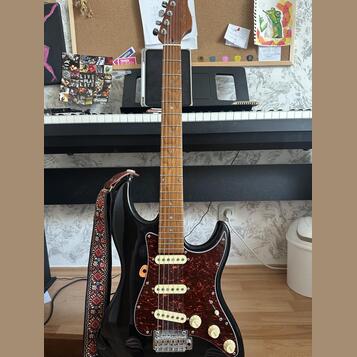 Stratocaster Sire Larry Carlton