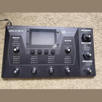 Zoom B6 Basgitarový multiefekt