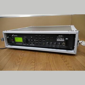 Fractal Axe Fx Ultra včetně 2U case + Behringer FCB 1010