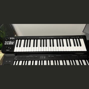 Roland A-49