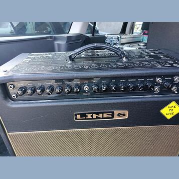 Line 6 DT 50 + Line 6 pod HD 500 Lampa