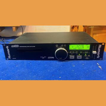 MP3 CD přehrávač Numark MP 102