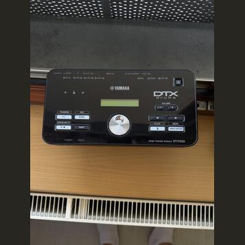 Yamaha DTX502 — bicí modul