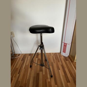 Prodám bubenickou stoličku 