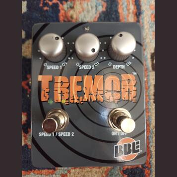 BBE Tremor – Dual Mode Optical Tremolo (analog)