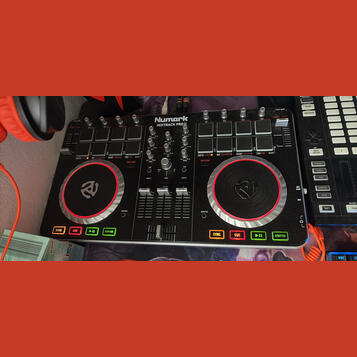 Numark MixTrak Pro 2 