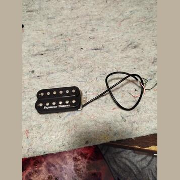 Saymour Duncan sh4