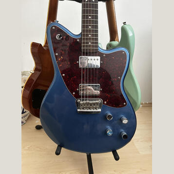 Squier Toronado Lake Placid Blue