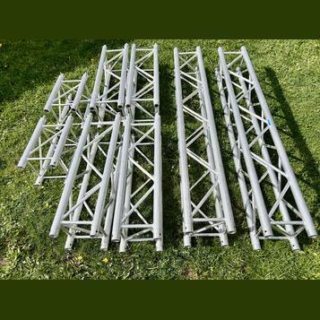 Příhradové nosníky, MILOS M290 Quatro Truss set 9m + spojky 