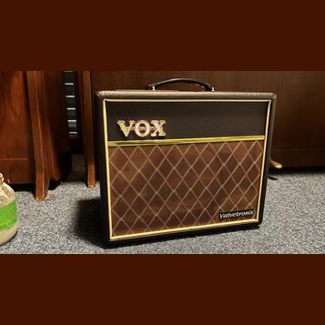 Prodám kombo VOX VT20+