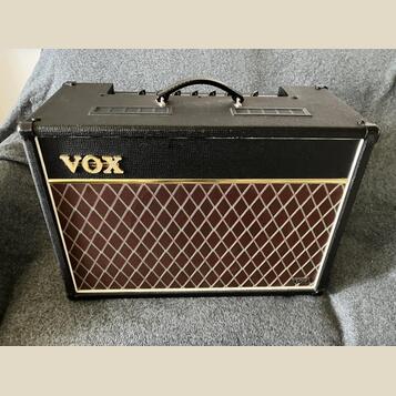 VOX AC 15 VR  / Velmi dobrý stav