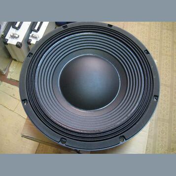 Beyma 12SW1300ND.