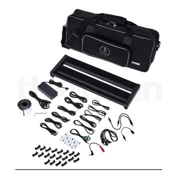 Pedalboard s integrovanou baterií, zdrojem, taškou a patch k