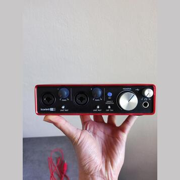 Focusrite Scarlett 2i2