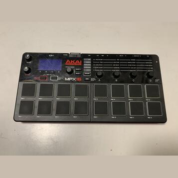 Akai MPX16