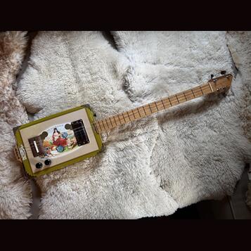 Cigar Box Guitar