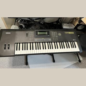 Workstation Yamaha QS300