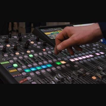 Behringer X32 Compact