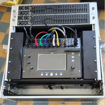 Rack 19" zařízený