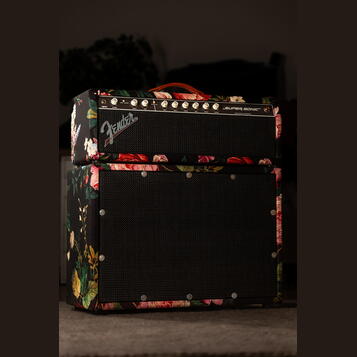 Prodám Fender SuperSonic 60W hlavu s reprákem