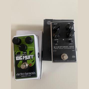 Efekty z pedal boardu