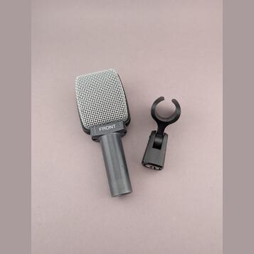 Sennheiser E606