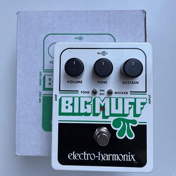 EHX Big Muff with Tone Wicker