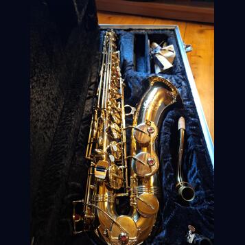 Prodám tenor saxofon