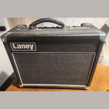 kombo Laney VC 15, rezervováno