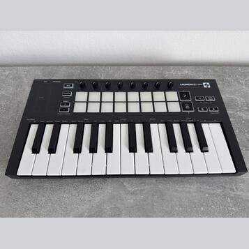 Novation Launchkey mini mk3