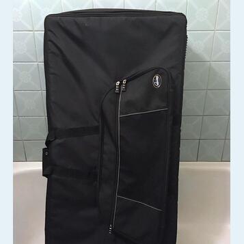 Prémiový obří polstrovaný kufr / gigbag