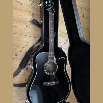 Takamine EF341SC